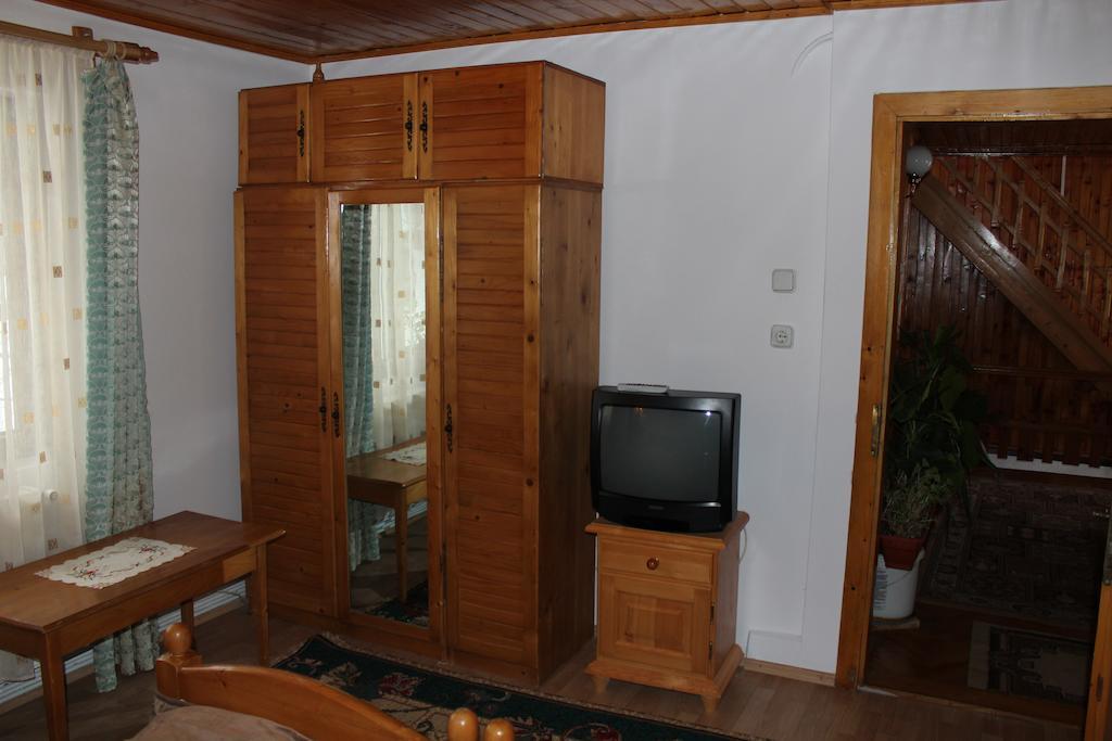 Pensiunea Iulia Bran  Rum bild